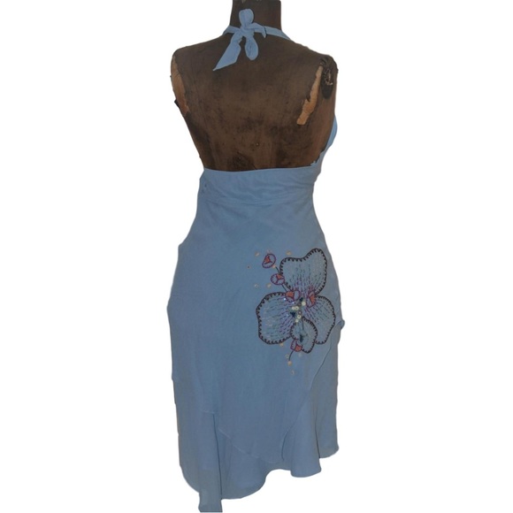 Vintage BCBG MaxAzria Embroidered Blue Floral Y2K Asymmetrical Halter Dress - Picture 7 of 7